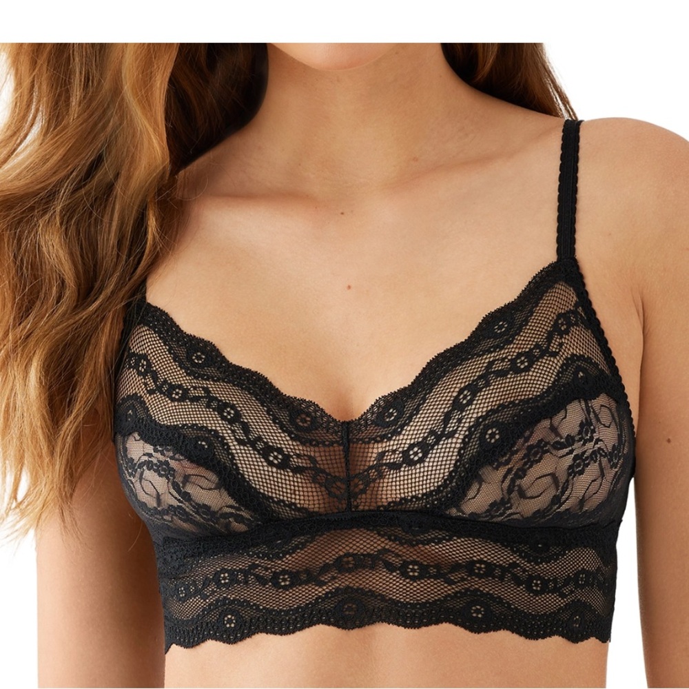 Lace Kiss Bralette by b.tempted